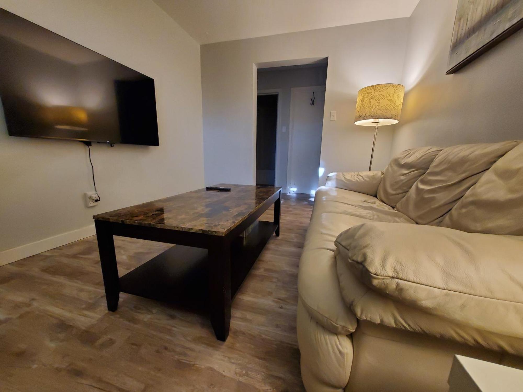 Modern Private 1Br Apt. W/Free Prkg + Fast Wi-Fi 苏圣玛丽 外观 照片